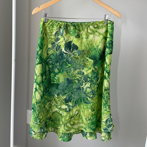 Vintage Green Slip Skirt | Size 14P | Floral Elegance - Picture 2 of 3